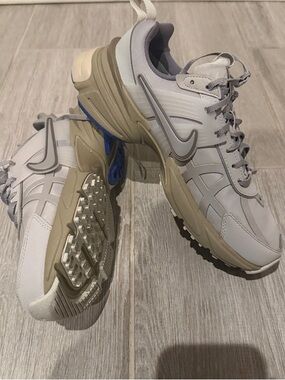 Nike Light Gray and White Men's Chunky Runner Sneakers